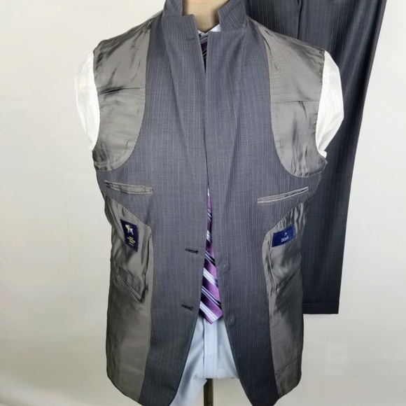 Hart Schaffner Marx - 40R 36X29 Mens 2 Piece Suit - Gray/Muted Chalk Stripe - Picture 7 of 16